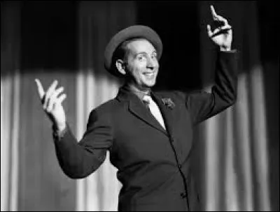 Dans quelle chanson Charles Trenet chante-t-il ses paroles : "Bonjour, bonjour les hirondelles" ?