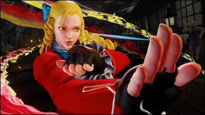 Comment se nomme cette experte des arts martiaux ?