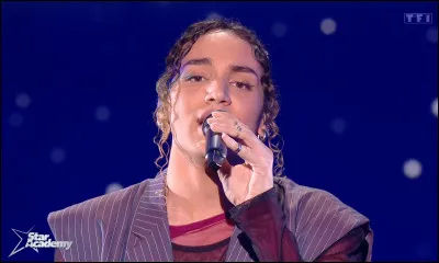 Quelle chanson Djebril a-t-il chantée en solo ?