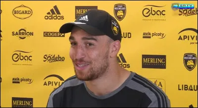 Ce joueur a joué pour la province du Connacht et compte 19 sélections pour l'équipe d'Irlande, qui est-ce ?