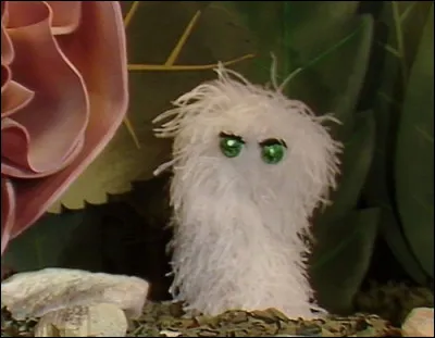 Comment s'appelait cette marionnette qui accompagnait l'animateur Patrick Wayne sur l'émission "Monte Carlo Show" dans les années 80 ?