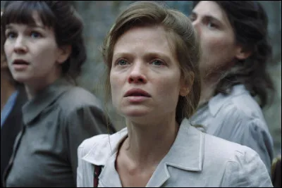 Quelle actrice donne la réplique à Benoît Magimel et Benjamin Biolay dans le film "La Douleur", sorti en 2017 ?