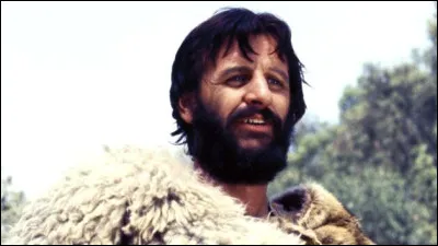 Quel chanteur et acteur donne la réplique à Dennis Quaid dans le film "L'Homme des cavernes", sorti en 1981 ?