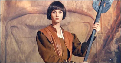 Quelle est cette mini-série avec Alessandra Martines, diffusée dans les années 90 ?