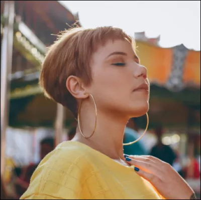 Portes-tu des boucles d'oreille ?