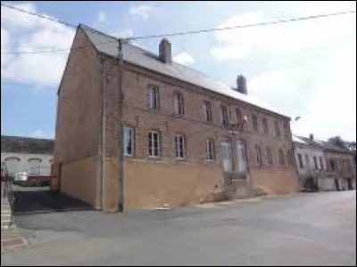 Village de l'arrondissement de Vervins, traversé par l'Oise, Proisy se situe dans le département ...