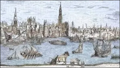 A quels siècles situez-vous l'apogée de la Hanse, association des villes marchandes autour de la mer du Nord et de la Baltique ?