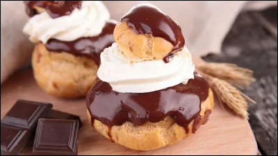 Pouvez-vous me donner le nom de ce gâteau ?