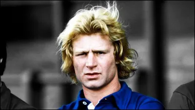 Qui est ce joueur de rugby français surnommé "casque d'or" ?