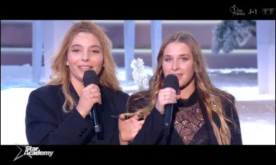 Quelle chanson Héléna a-t-elle interprétée en duo avec Santa ?