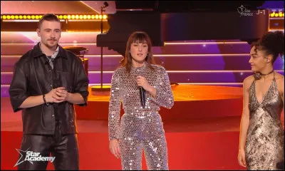 Avec quels académiciens Juliette Armanet a chanté ''Fuguer'', ''Qu'importe'' et ''Le Dernier jour du disco'' ?