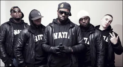 Quel groupe de rap chante "Casquette à l'envers" en 2010 ?