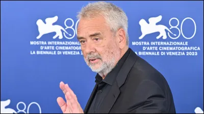 Luc Besson n'a peut-être pas été remarqué dans son cameo dans l'un de ses grands succès. Lequel ?