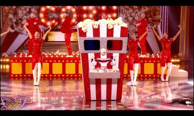 Qui se cachait sous le pop-corn ?