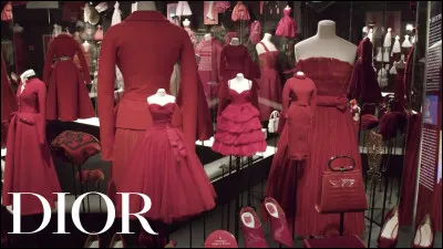 Où est la robe rose ?