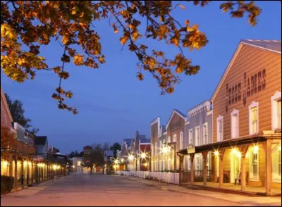 Quel est cet hôtel sur le thème du Far West ?