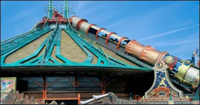 Quelle est cette attraction à sensation forte ?