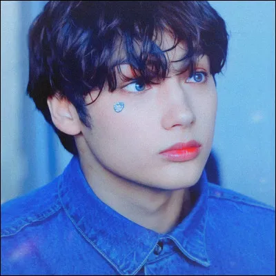 Où est né Huening Kai ?