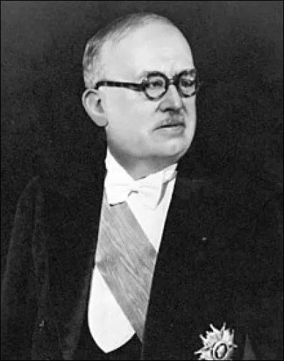 En quelle année a eu lieu le crash d'un OVNI à Roswell, aux États-Unis ?