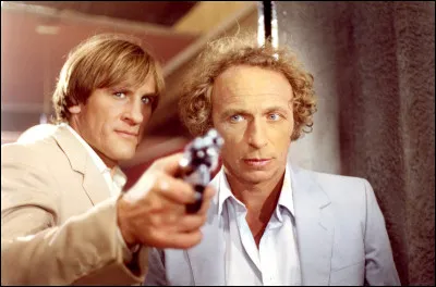 On retrouve François Pinon dans un film où il est toujours aussi con, avec Gérard Depardieu dans le rôle de son acolyte : Jean Lucas.