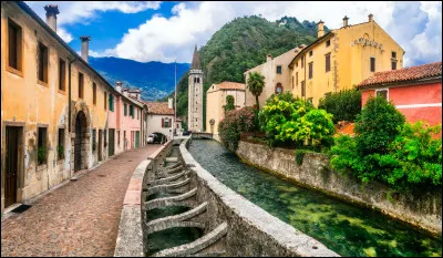 Vittorio Veneto se situe en Espagne.