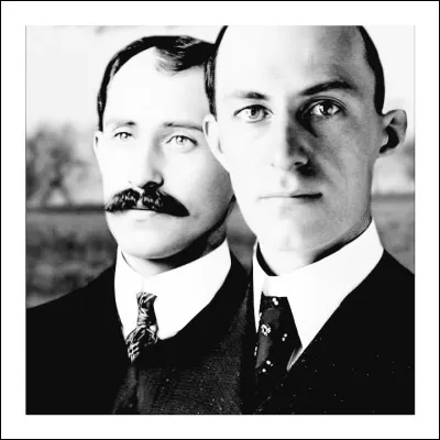 Quelle invention a été créée par les frères Wrigth ?