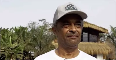 Quelle est sa double nationalité ?