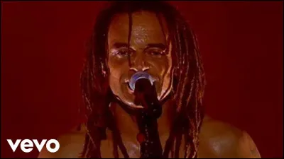 Quelle est sa première chanson ?