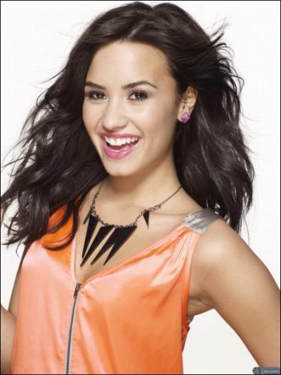 Quel est le deuxime nom de famille de Demi Lovato ?