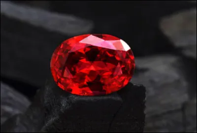 Comment se nomme cette pierre précieuse ?