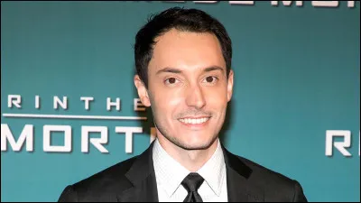 Qui est le réalisateur de ''La Planète des singes : Le Royaume Nouveau'' ?