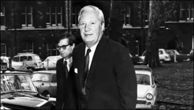 Quel est ce pays européen où les élections législatives - dites élections générales - ont eu lieu à quatre reprises, en 1970, en 1974 (deux fois) et en 1979, et dont les résultats entraînent un changement politique important ?