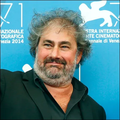 Qui est cet acteur qui joue le rôle du commissaire dans la mini-série télévisée ''Panda'' ?