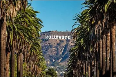 Quelle est la ville du Cinéma là-bas ?