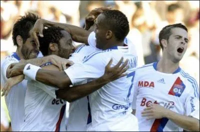 Quel joueur lyonnais a inscrit le but de la dlivrance face au promu brestois (score final 1 - 0 pour Lyon) ?