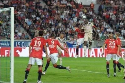 Quel joueur bordelais a offert la victoire  son quipe au Parc des Princes  93'50 min ?