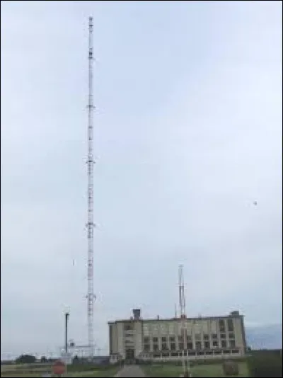 Combien mesure la plus haute structure en France ?