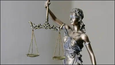 Cest légal parce que je le veux. 
Quel roi a dicté cette phrase ?