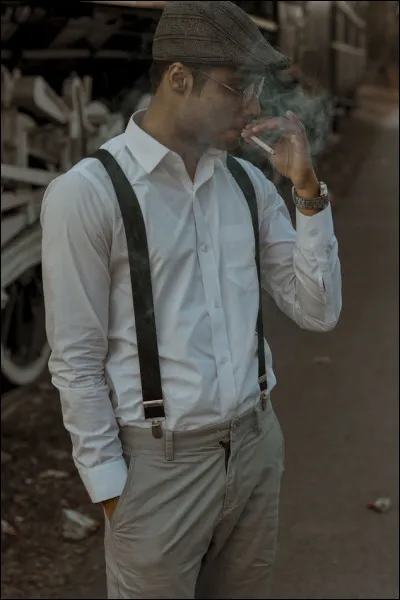 Qui a dit "A force de me serrer la ceinture, j'ai les bretelles qui n'arrivent plus à joindre les deux bouts" ?