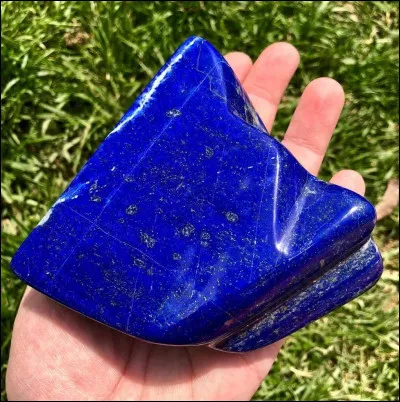 Mon premier se fit aussi appeler Ajar, mon second fait danser, mon troisième est interrogatif, mon tout renversa des Bourbon !