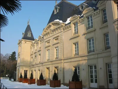 Le château de Valençay était la résidence d'un homme d'Église ''diabolique'' qui savait retourner sa veste au bon moment. Quelle est cette personne ?