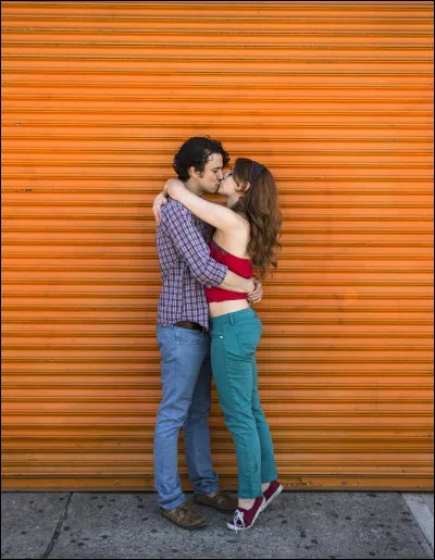 Cap ou pas cap dembrasser quelquun au hasard ?