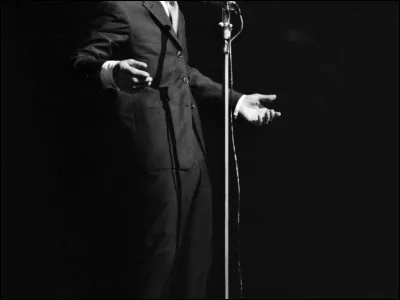 De qui est la chanson "Mes emmerdes" ?