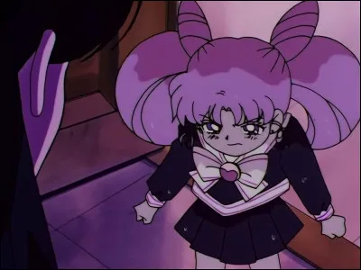 Pourquoi Camille est-elle triste et en colère contre Sailor Pluton ?