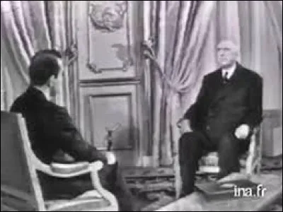 Entretien avec Michel Droit, le 14 décembre 1965, "On peut sauter sur sa chaise comme () en disant l'Europe ! l'Europe ! l'Europe !''