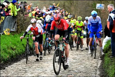"De Ronde" désigne la course cycliste Liège-Bastogne-Liège.
