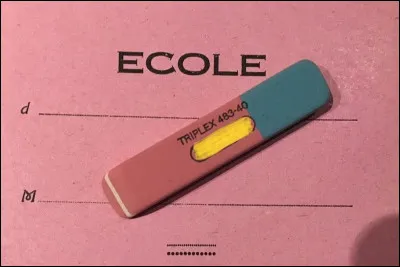 Elle a gommé toutes nos erreurs et était dans toutes les trousses. Mais quelle était la marque de cette gomme ?