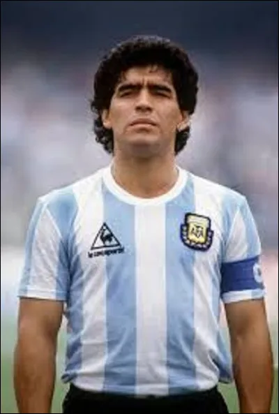 ''La Main de Dieu'' fait référence à l'expression utilisée par Diego Maradona pour qualifier son but marqué volontairement avec la main lors du quart de final du mondial 1986 et qui qualifia son pays pour la demi-finale. Face à quelle équipe a-t-il mis ce but de la main ?