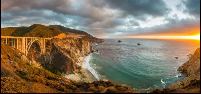 Monterey est une ville américaine, dont la plus connue est située en Californie. Mais il existe une ville nommée Monterey ailleurs aux USA, à votre avis où donc...