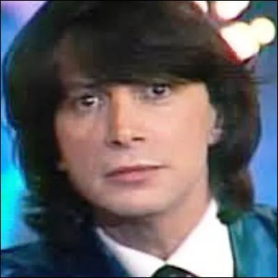 Dans quelle chanson sortie en 1965 Hervé Vilard parle-t-il de son premier amour ?